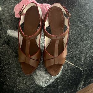 Boden high heel leather shoes